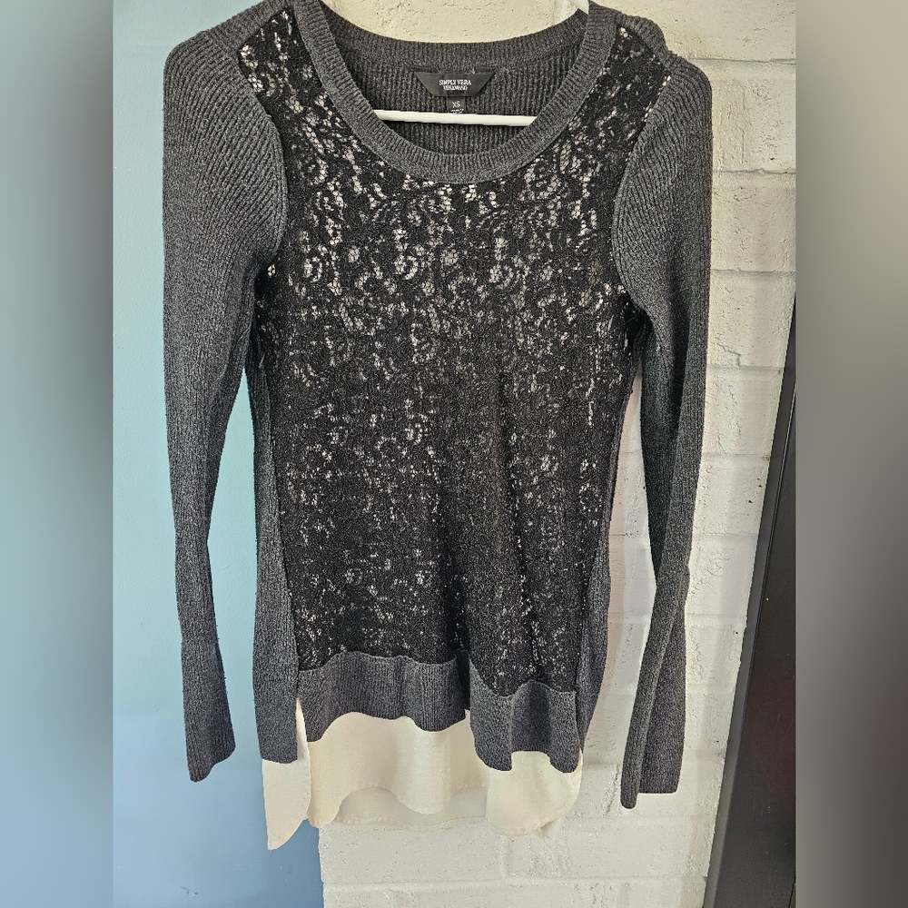 Simply Vera Sweater/Blouse